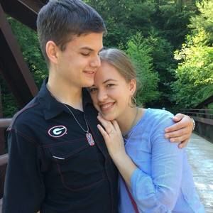 Meet your Posher, Abigail